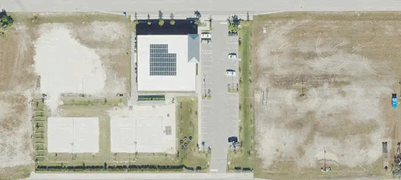 Fitness Center with Outdoor Courts