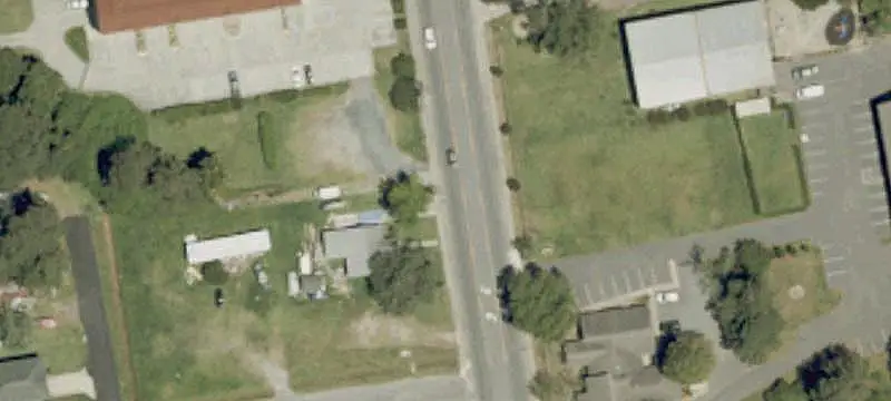 Mixed-Use Property with Large Garage