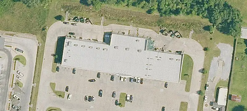 Retail Space in Commercial Center