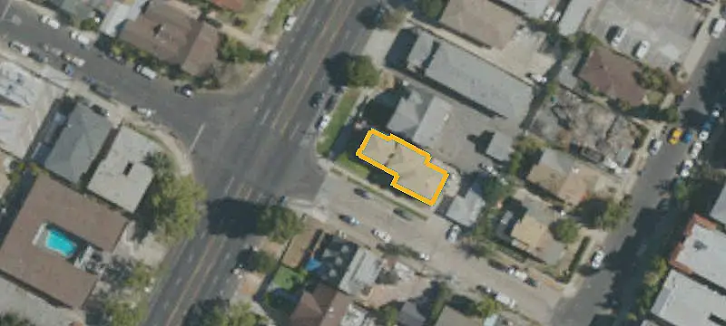 6-Unit Apartment Building with Garages