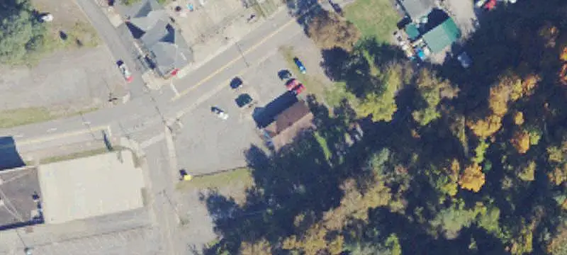 Three-Bay Gas Station Property