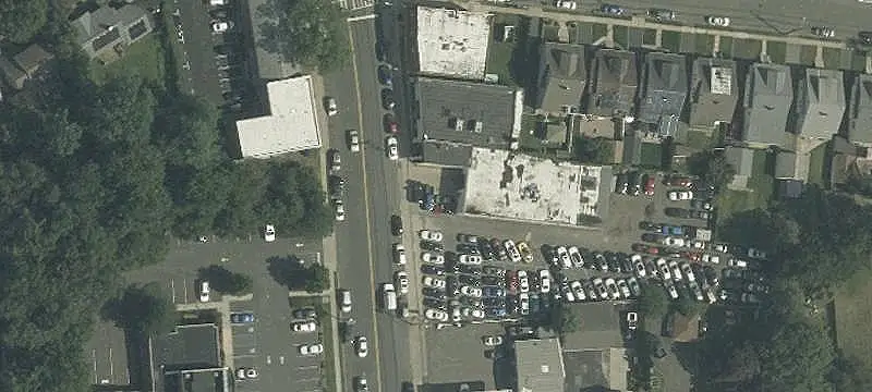 10,000-SF Retail Space