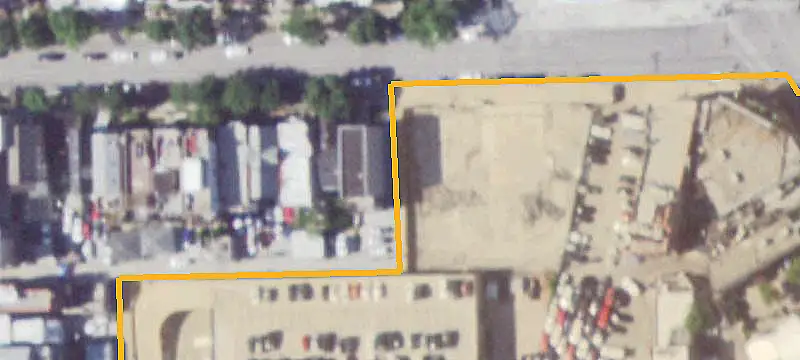 Retail Building Near Wrigley Field