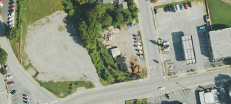Corner-Lot Flex Space