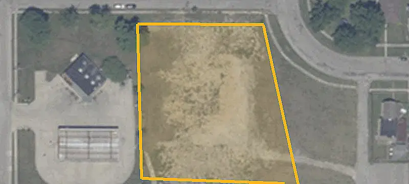 Commercial Land With Existing Structure