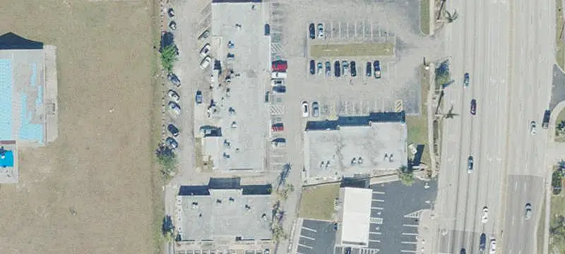 Leased NNN Shopping Center