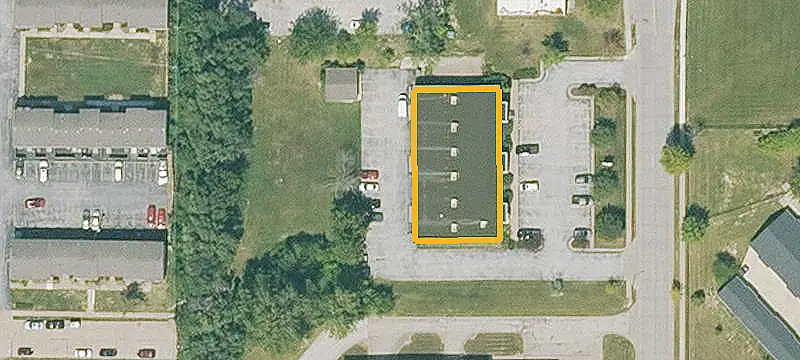 Five-Suite Strip Mall with Garage