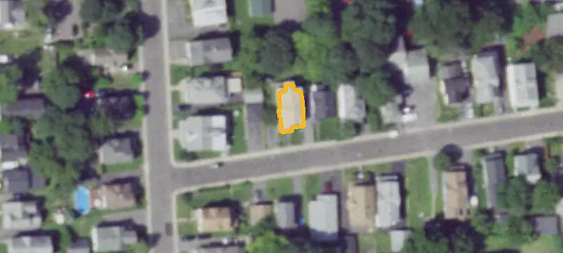 8-Unit Apartment Building