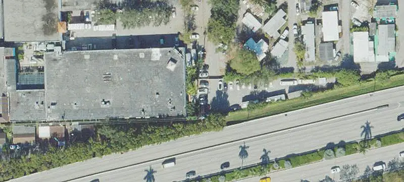 Mixed-Use Property With Hangars