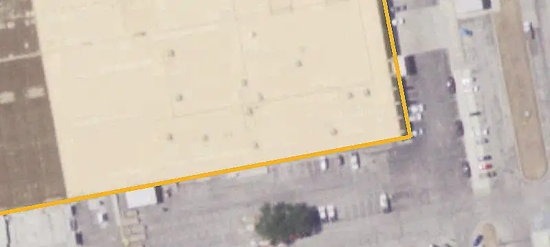 Warehouse with Secured Yard
