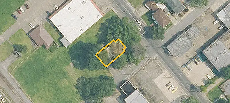 C2 Commercial Land with Oak Trees