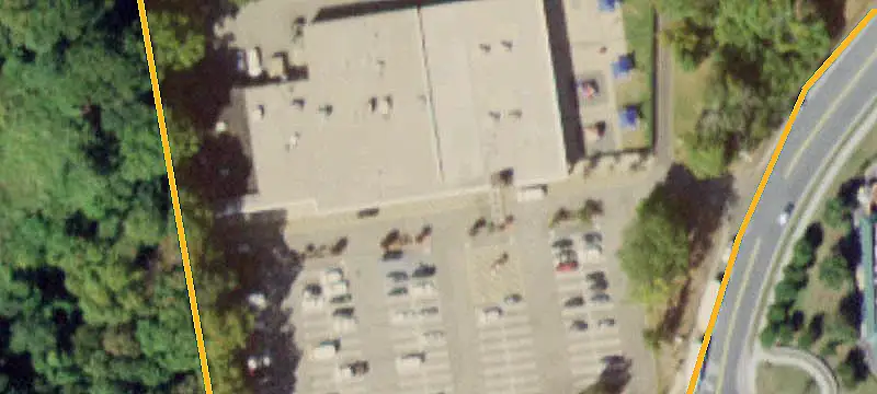 Two-Level Retail Space