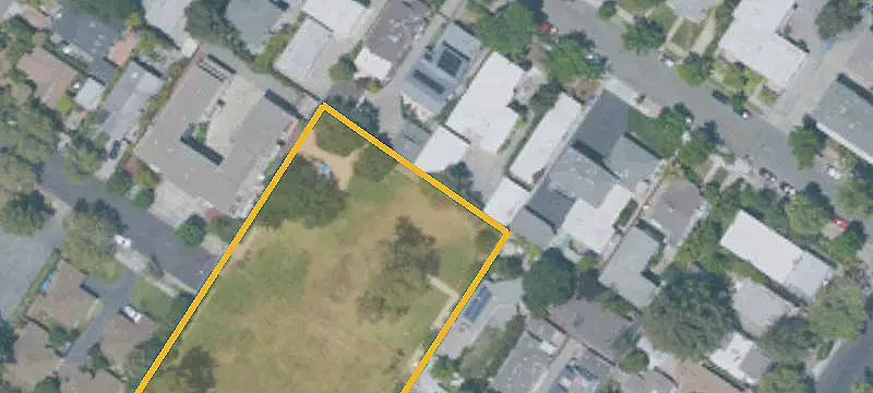 Fourplex With Adjacent Duplex