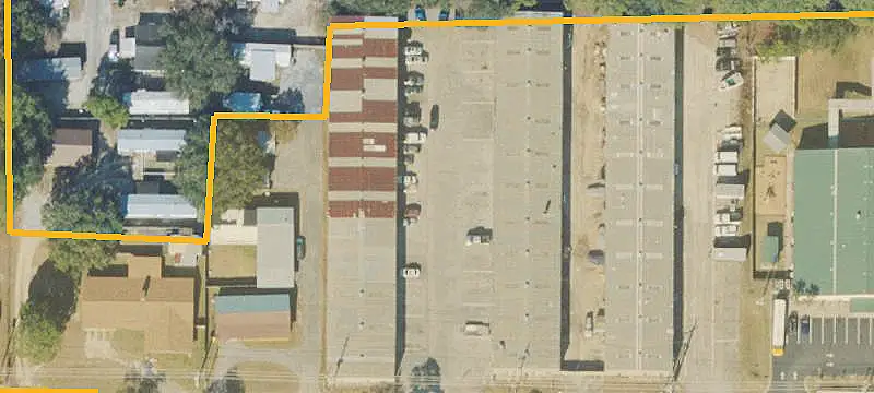 Multi-Unit Warehouse Space