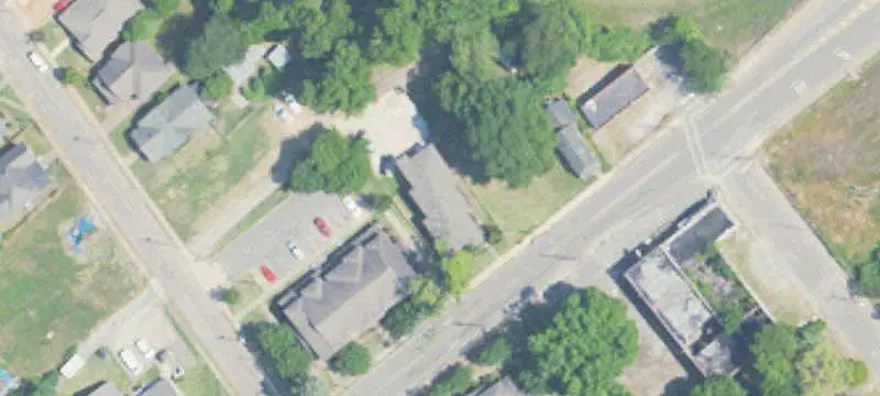 6-Unit Apartment Building