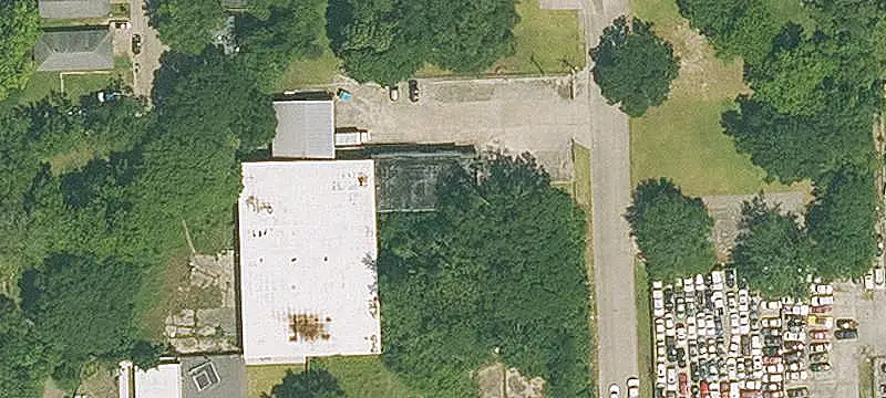 Distribution Center with Dock Loading