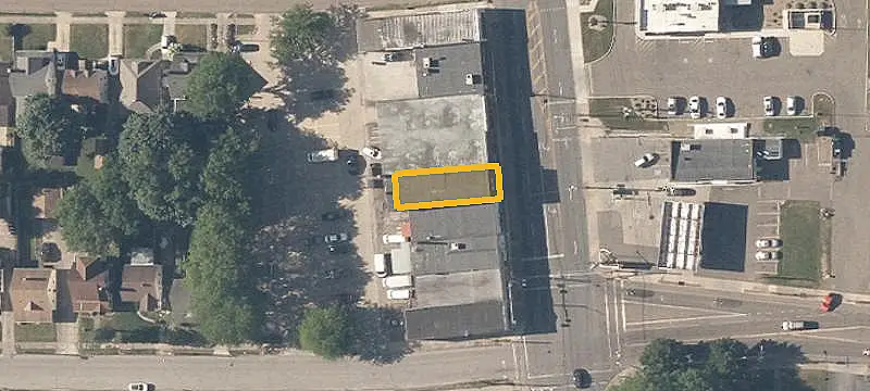 Mixed-Use Retail and Apartment Building