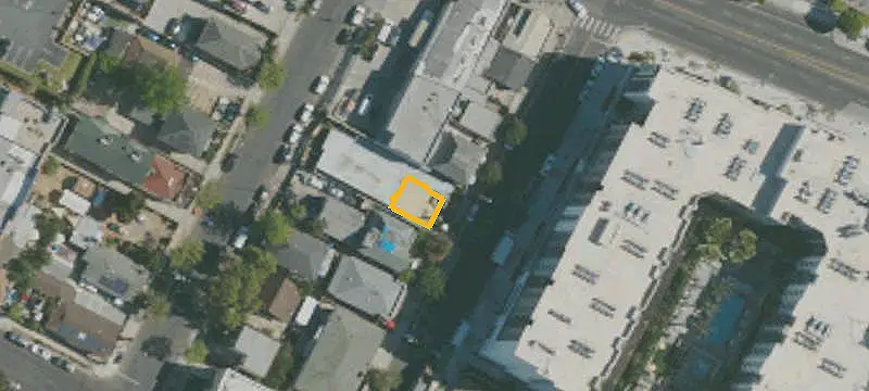 14-Unit Apartment Building