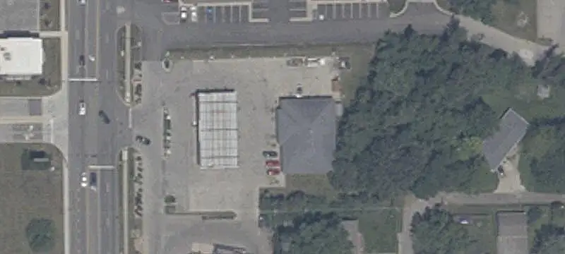 NNN-Leased Shopping Center