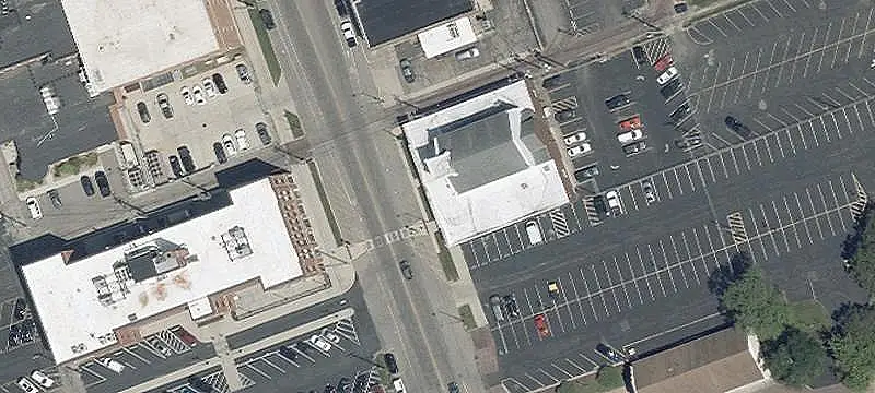 Mixed-Use Office And Distribution Facility