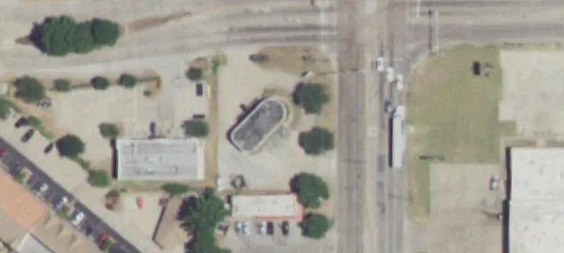 3-Bay Automotive Service Property