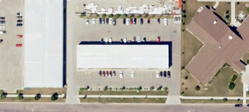 Flexible Office-Warehouse Building