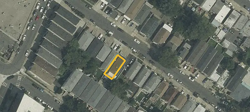 Renovated Duplex with Covered Deck