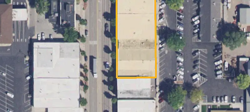 Storefront Building with Dual Access