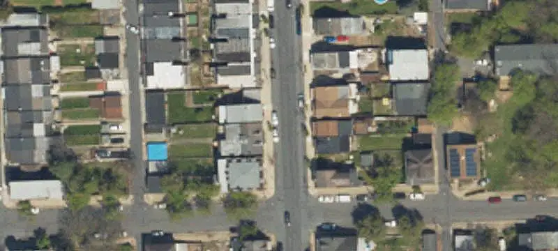 Eight-Unit Apartment Building