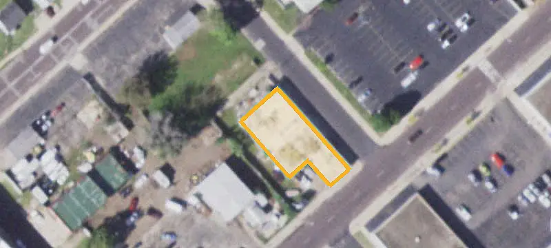 Corner Flex Property with Overhead Doors