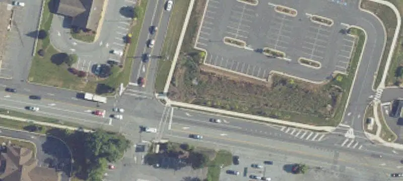 Commercial Pad Site Near Grocery Store