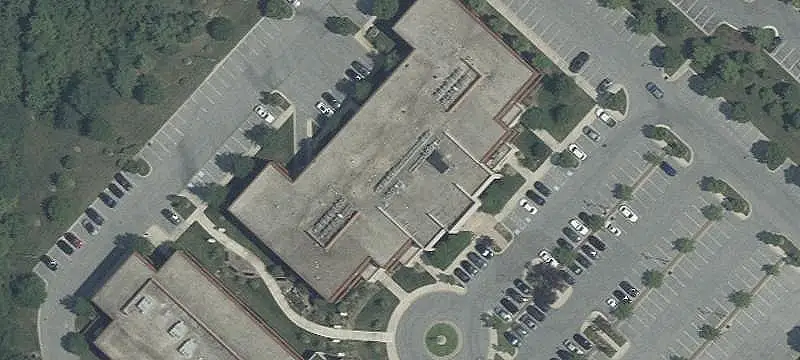 Office Building with Flexible Floor Plans