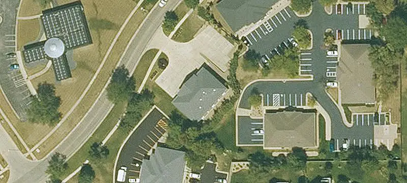 Single-Tenant Office Building