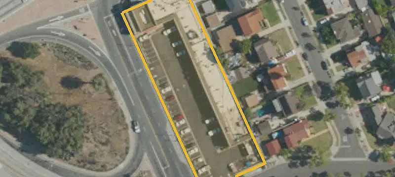 Multi-Tenant Shopping Center