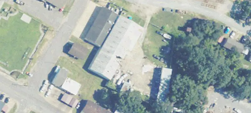 Restaurant Building with Storage