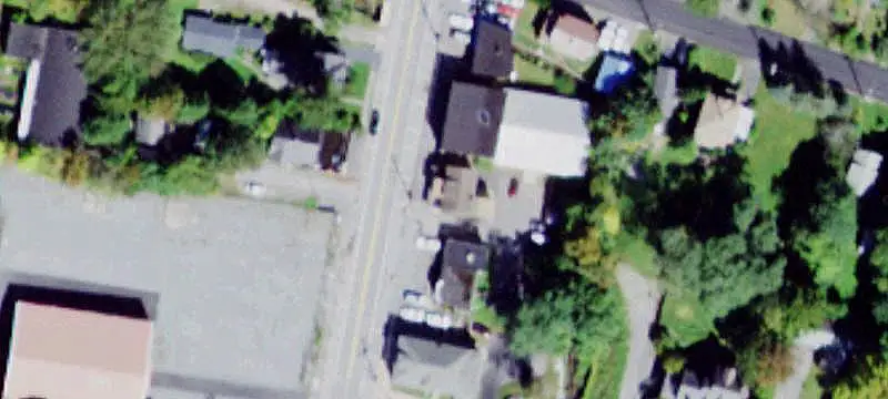 Mixed-Use Property with Apartment