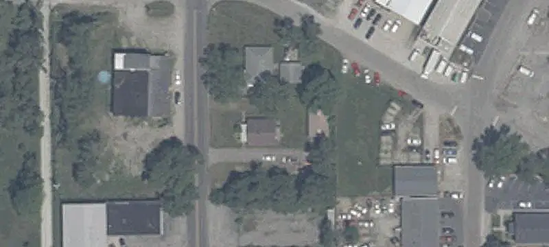 Auto Shop With Paved Parking