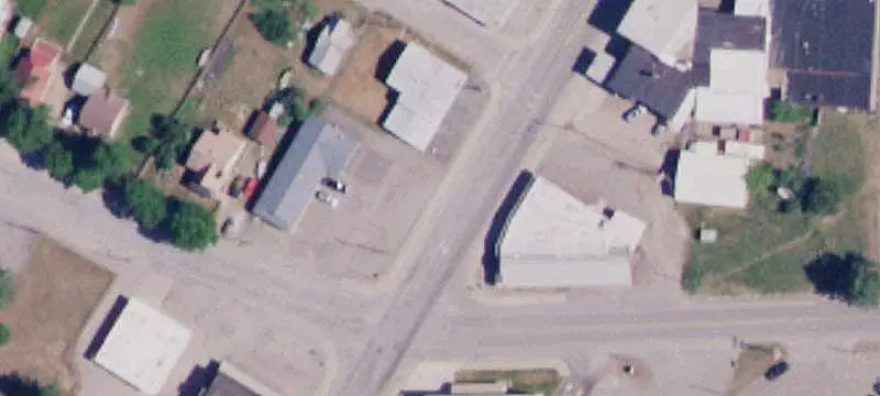 Flex Building with Fenced Yard
