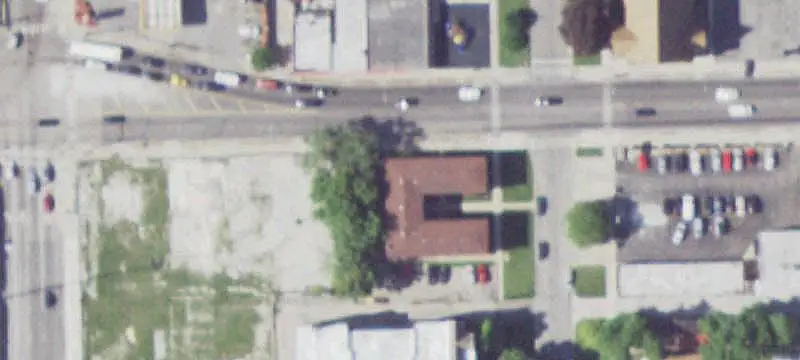 17-Unit Apartment Building