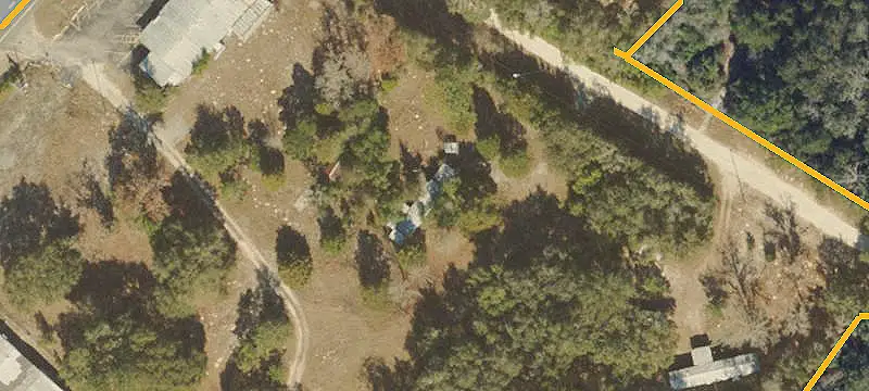 3-Unit Shopping Center with Land