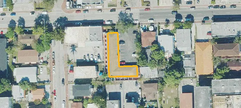 Multi-Tenant Retail Building