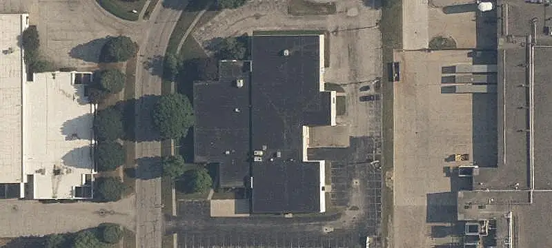 Flexible-Layout Office Building