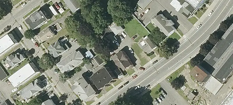 Triplex With Separate Beauty Salon