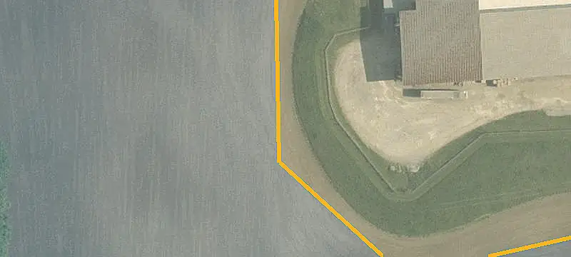 Signalized Commercial Land