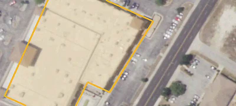 Retail Center With Pylon Signage