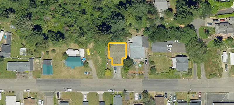 4-Bedroom Duplex with Garage