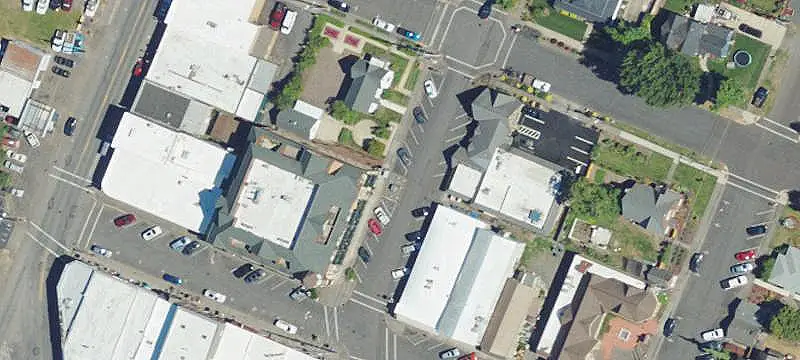 Retail Space with In-Place Tenant