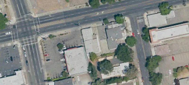 Mixed-Use Property with Apartment