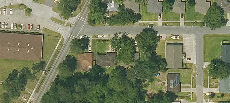 Historic Mixed-Use Building with Parking