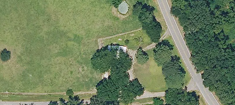 High-Fence Hunting Land with Lodge